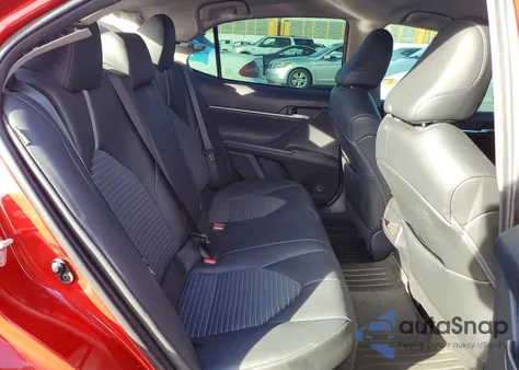 2022 Toyota Camry Night Shade z USA, uszkodzony, nr VIN 4T1G31AK8NU042875